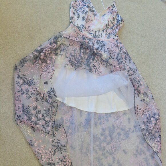 By & By Pink and Gray‎ Floral Embroidery Lovely Dress Juniors' Size 5 - Picture 10 of 10